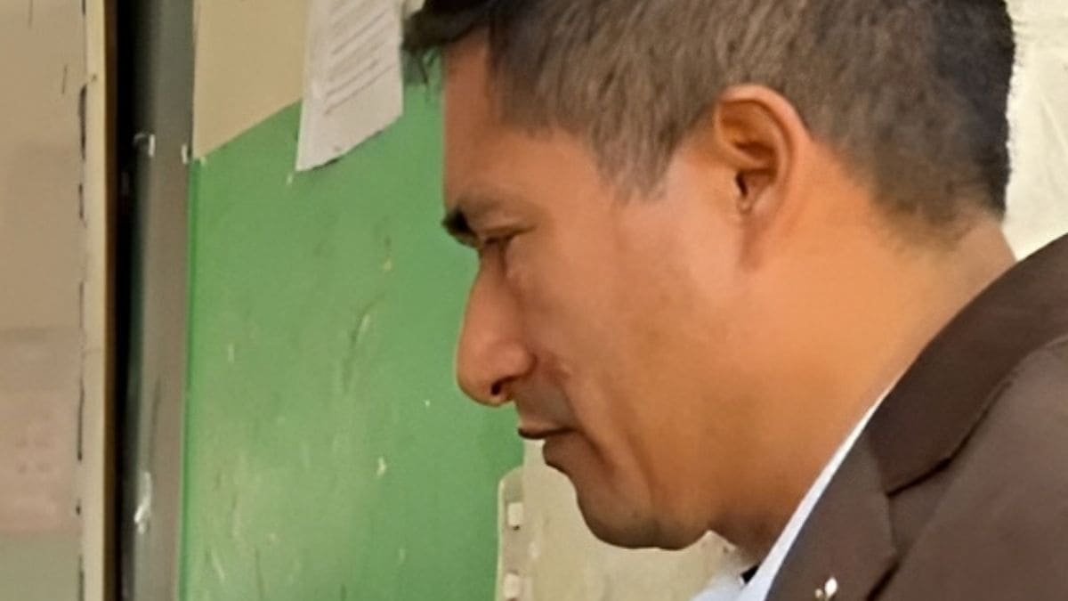 Mariños llegó demacrado y desencajado a votar en Tayabamba